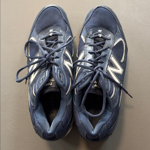 New Balance Molded Rubber Baseball Cleats in Navy Size 11.5EE - Picture 2 of 5